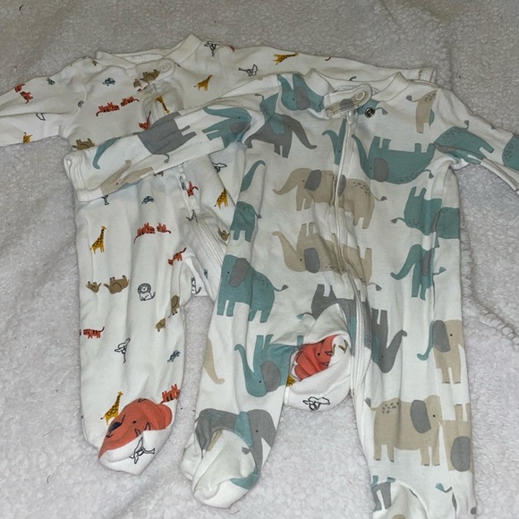 Carter's Other - Newborn Carter’s 2 piece zipper pjs bundle